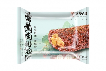 蛋黄肉松饭团