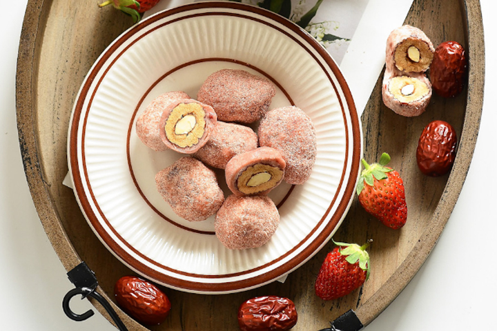 草莓奶枣 草莓奶枣