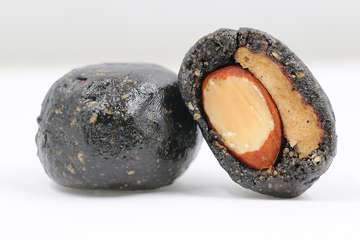 红枣黑芝麻丸（巴旦木夹心）