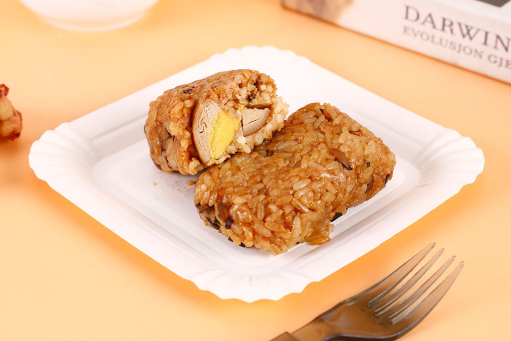 菌菇卤蛋饭团.jpg
